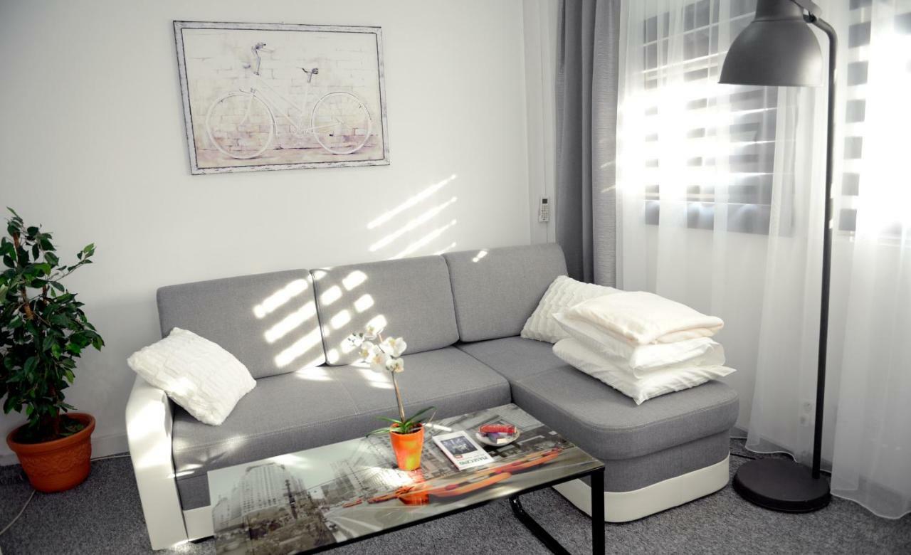 Work & Sleep Apartment Piaseczno  Luaran gambar
